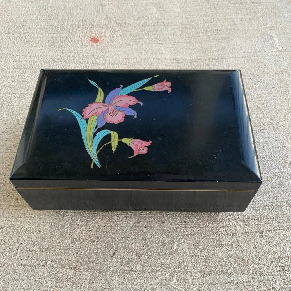 Black Orchid Japan Music Jewelry Box